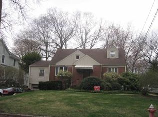 64 Wellington Pl, Westwood, NJ 07675