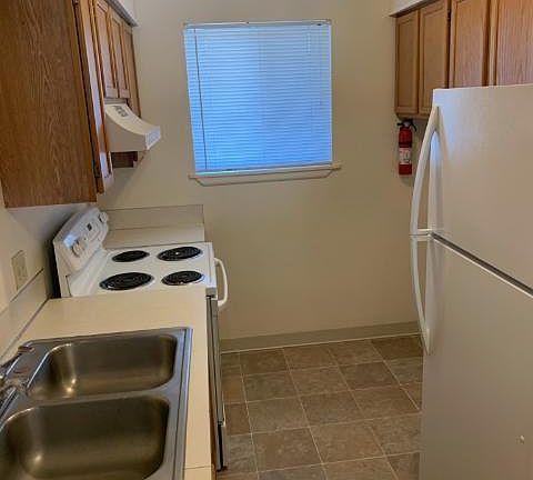 5th image of 551 N Moffatt Ave #6
