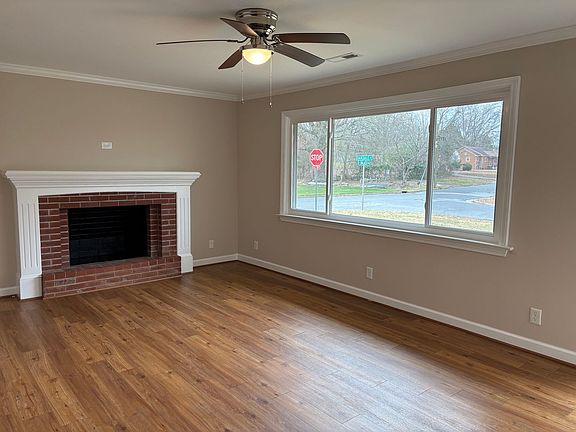 2nd image of 1133 Oakdale St