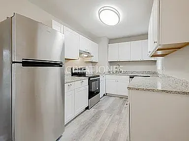 jpg - 320 Jefferson Dr