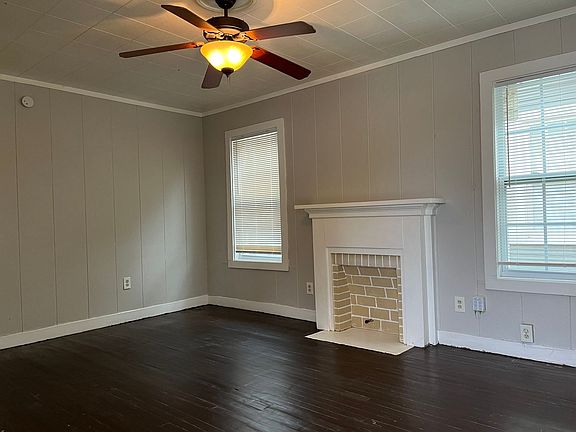 2nd image of 2321 15th St APT B