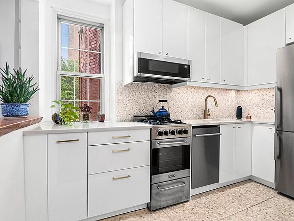 3rd image of 360 Clinton Ave APT 4-H