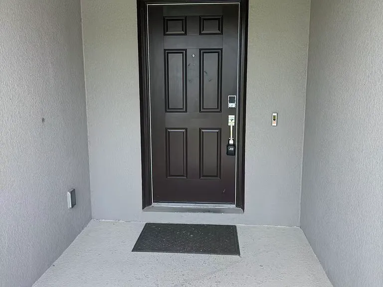 16493 Champlain St — Photo 2