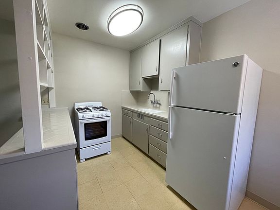 2nd image of 3349 I St #3357-08