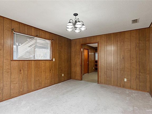 5th image of 617 E McIntyre St