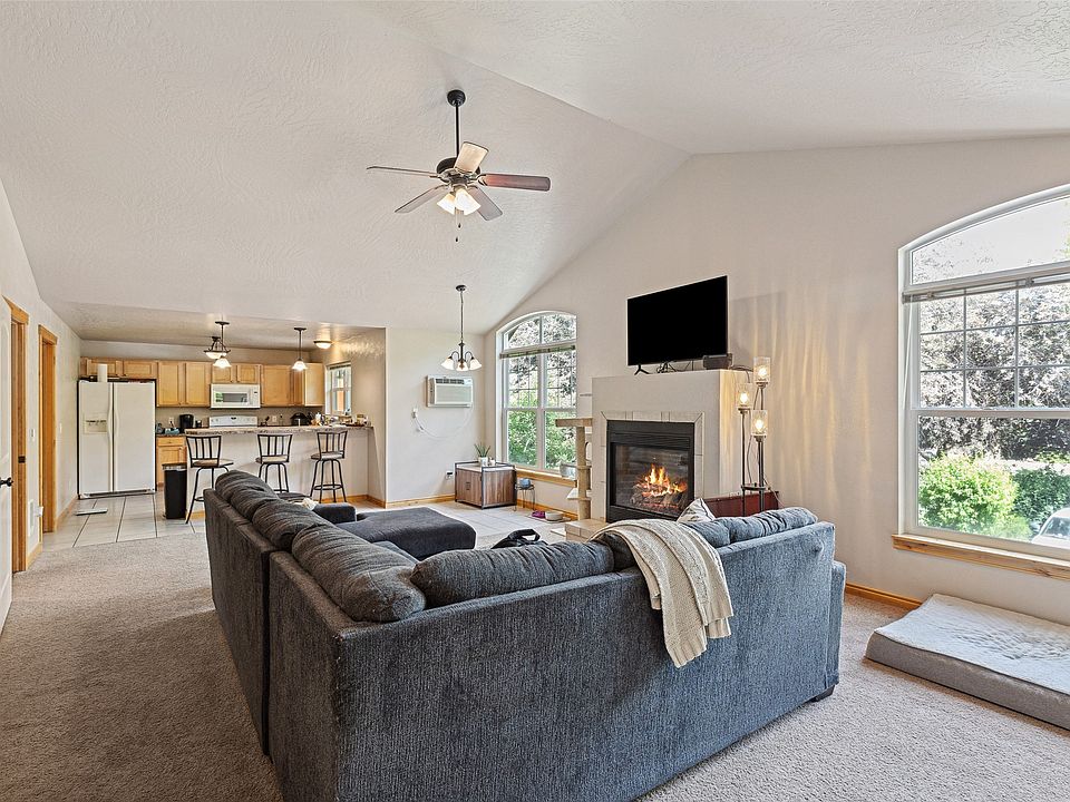 1st image of 2902 Tina Ave