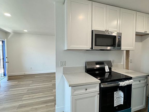 3rd image of 4029 44th St APT 1