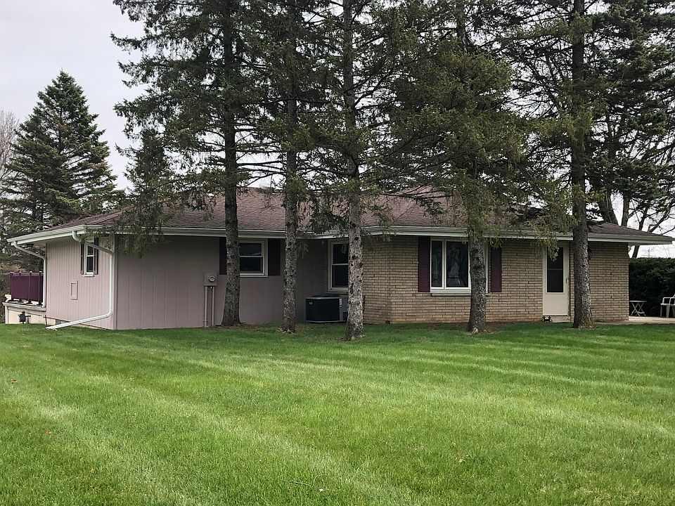1st image of W132N11243 Forest Dr