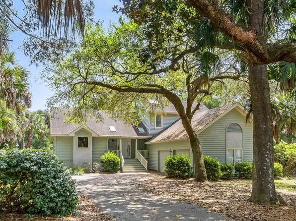 11 Angler Hall, Johns Island, SC 29455