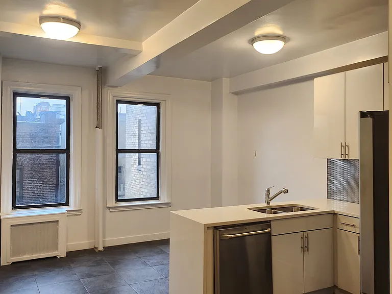 207 W 106th St #4D — Photo 12