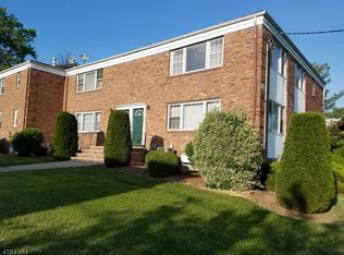 9 Stanford Dr APT 1B, Bridgewater, NJ 08807