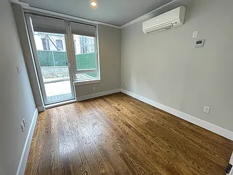 Rented by Tapiro Realty