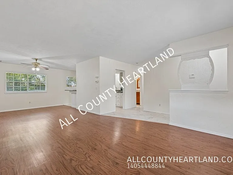 1209 NW 103rd St — Photo 3