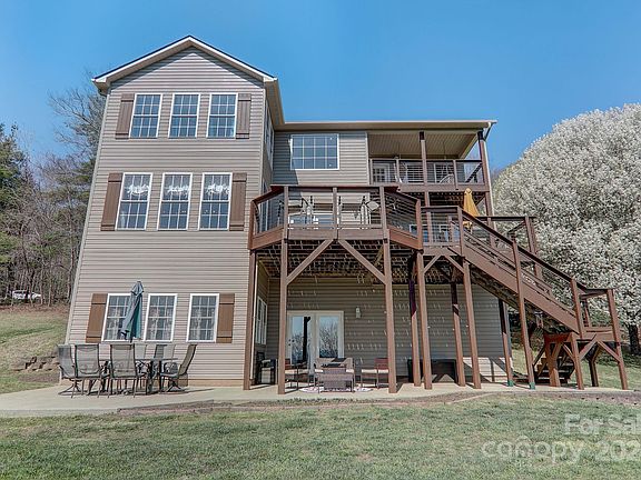 5th image of 168 Greens View Dr