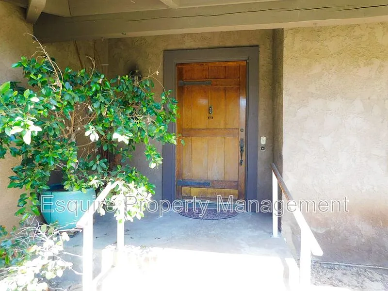 3 bed, 2.5 bath, 2971 sqft, $4,550 — Photo 2