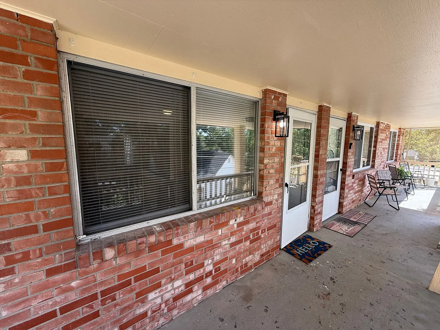 Fully Furnished and Utilities Included - Short and Long Term Leases Available! — Photo 4