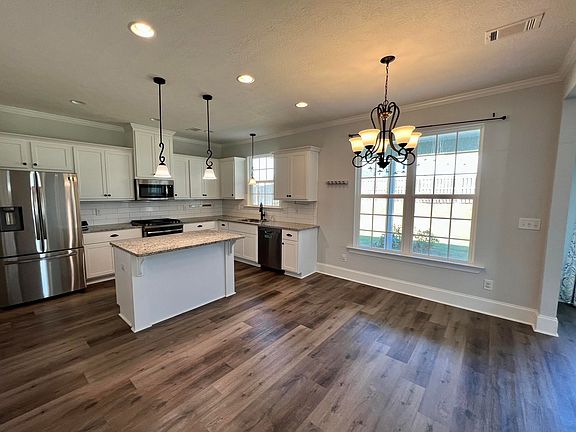 5th image of 2302 Bundoran Dr