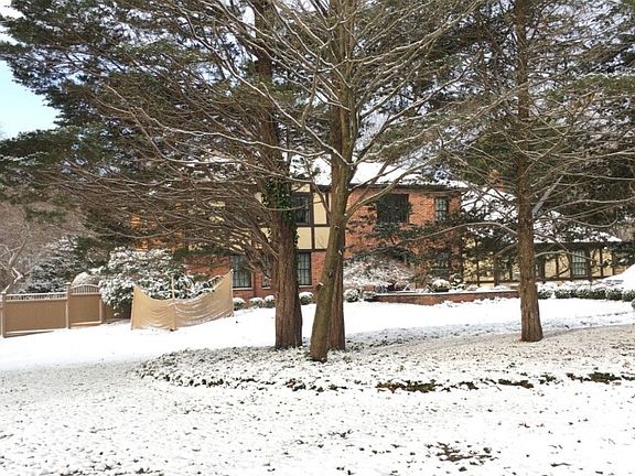 3rd image of 15 Ashleigh Dr
