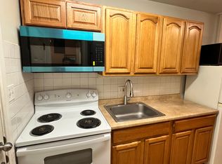 831 Reed St FLOOR 3, Philadelphia, PA 19147