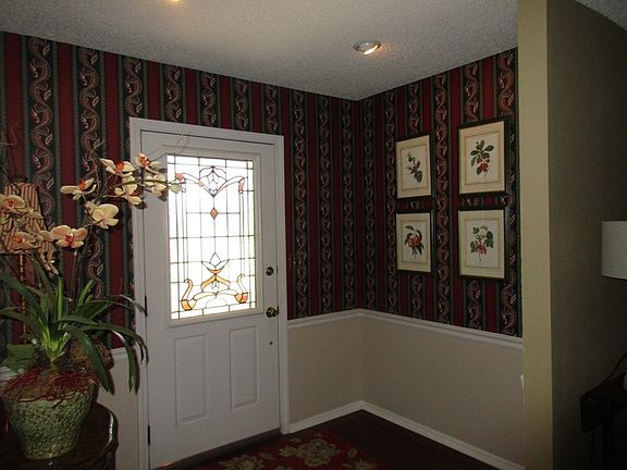 4th image of 2833 Oaklawn Dr