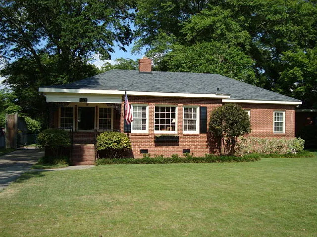 848 Blandford Ave photo 1