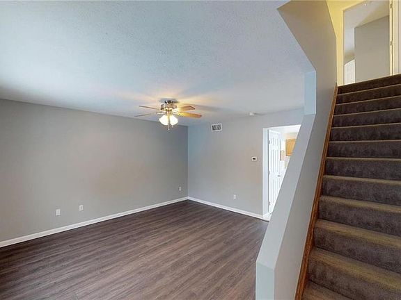 4th image of 4021 Warsaw Ave