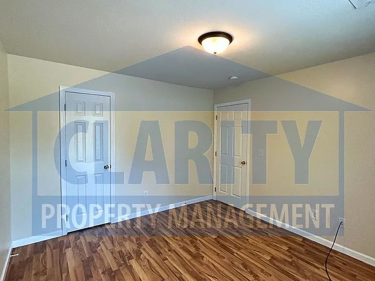 209 Hughes Ave NW — Photo 8