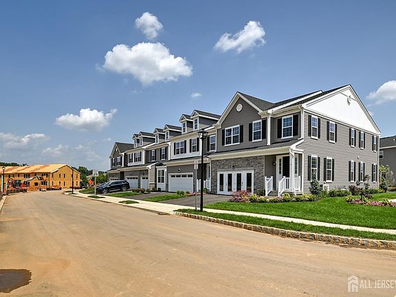 3rd image of 13 Griffin Ln