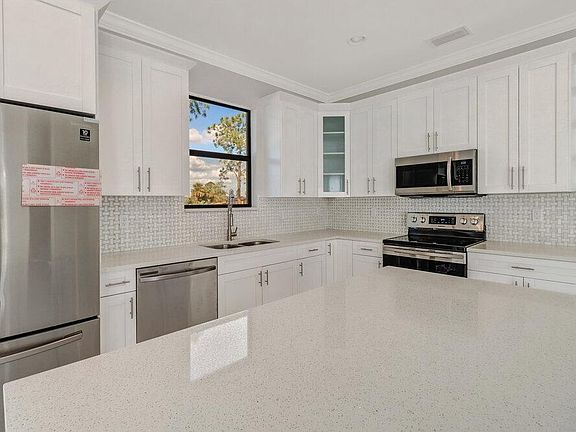 Large eat in kitchen