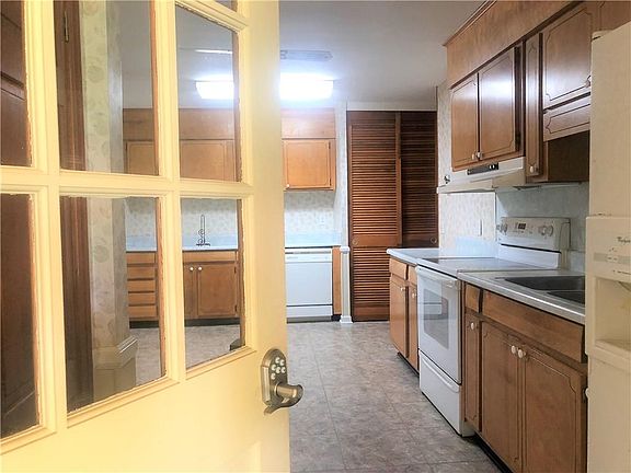 5th image of 1127 Briarwood Dr