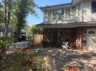 623 E 10th Ave #2, Vancouver, BC V5T2A6