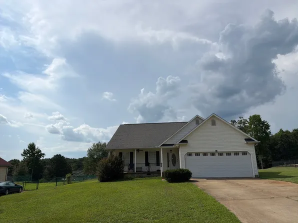 427 Bollweevil Way, Wellford, SC 29385