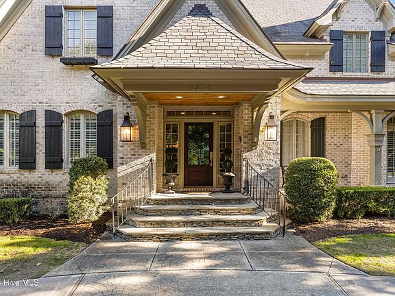 5th image of 2201 Masons Point Place