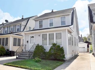 9230 245th St, Floral Park, NY 11001