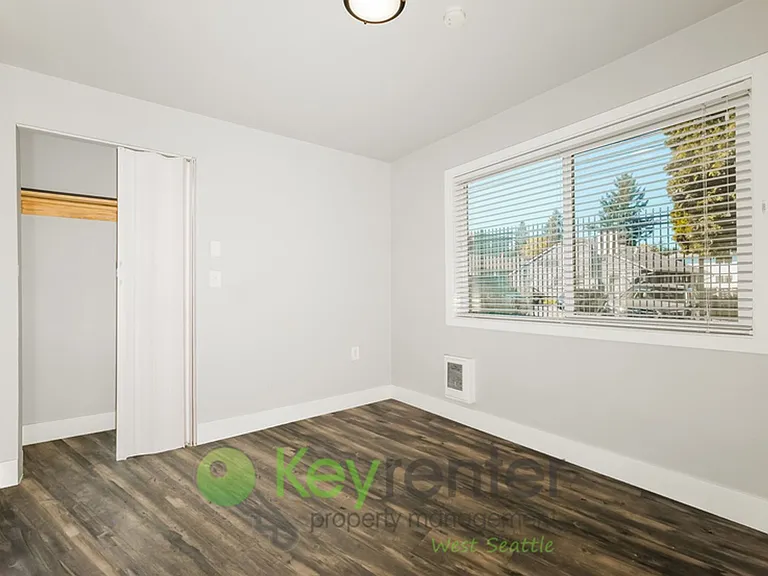 931 N 104th St — Photo 13