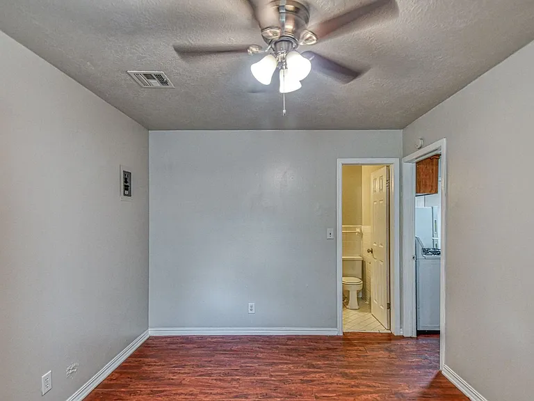 711 Jenkins Ave — Photo 11