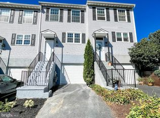 52 Woodfield Dr, Claymont, DE 19703