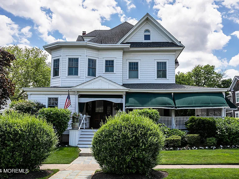 109 Washington Ave — Photo 1