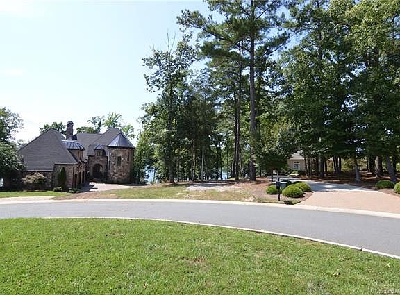 4th image of 3252 Ashwood Park Dr