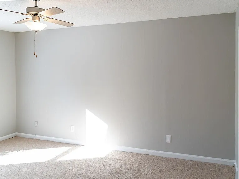 Moss Creek Apartments — Photo 11