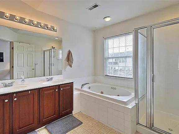 4122 Huckleberry Dr — Photo 4
