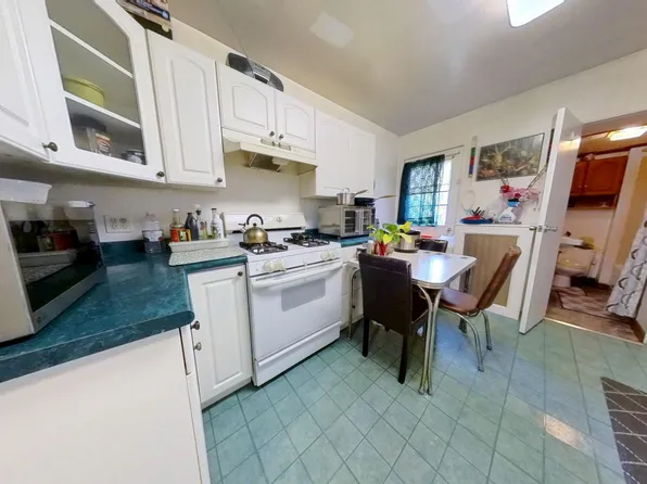 13 Coonley Court image 5 of 14