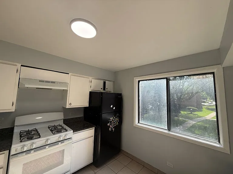 1426 E Ports O Call Dr — Photo 8