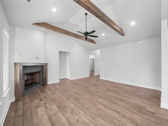 3rd image of 901 Carlock Dr