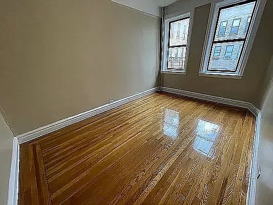 1st image of 221 Seaman Ave #E3
