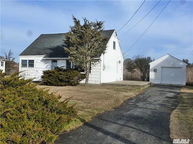 1st image of 18 Bayview Ave