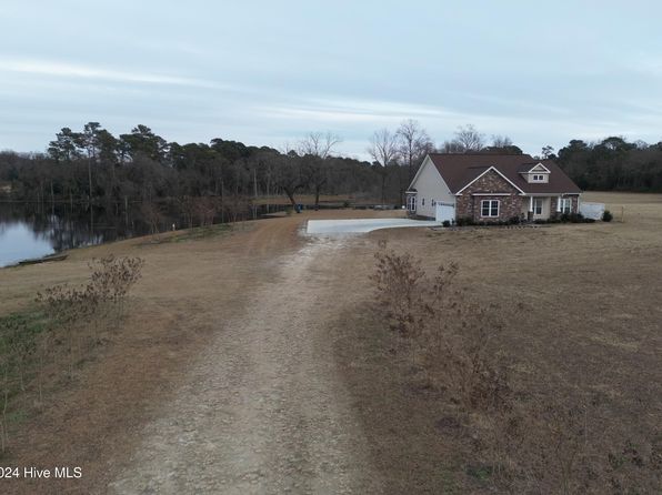 316 Guy Sanderson Road, Albertson, NC 28508