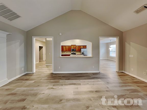2nd image of 10 Tudor Way