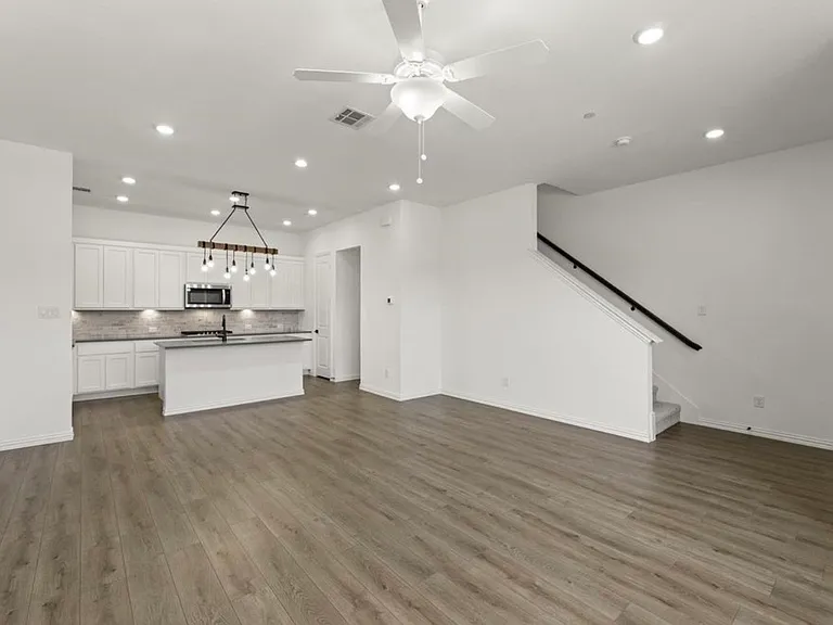 1048 Keene Ridge Dr — Photo 7