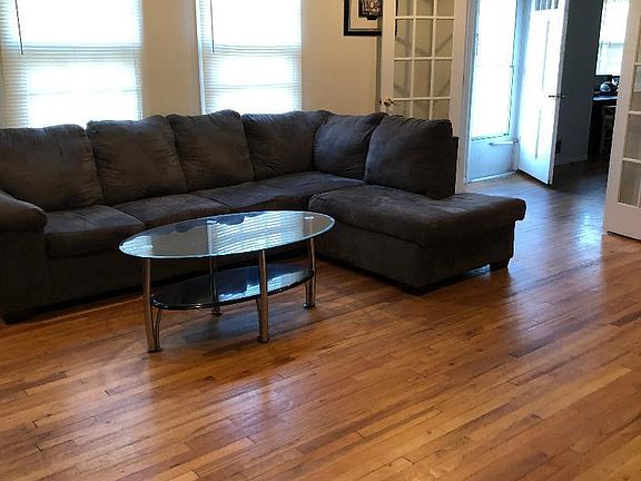 4th image of 378 W Park Ave